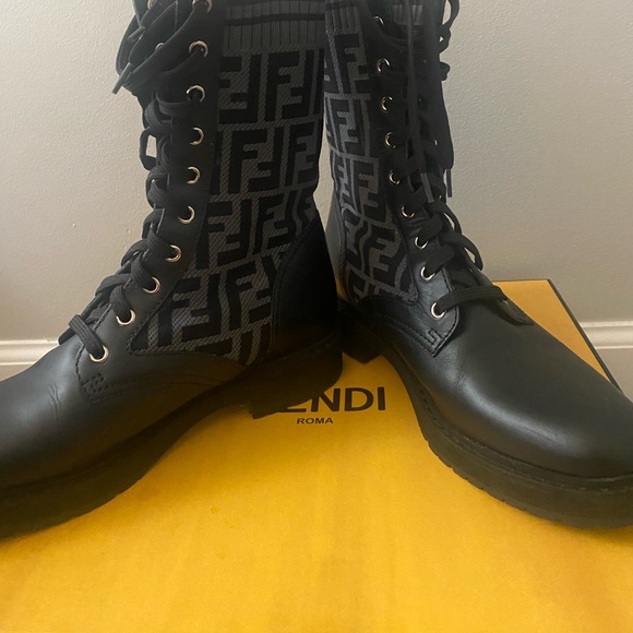 Fendi Rockoko Boots - Picture 4 of 11